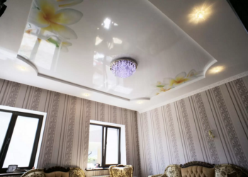 Переосмысление домашнего интерьера: Почему натяжные потолки превосходят традиционные потолки из гипсокартона