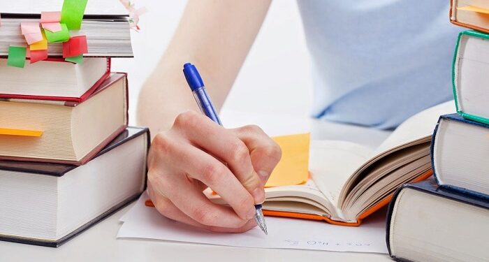 Как писать курсовую работу при помощи помощников