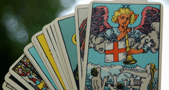 История возникновения карт Таро и правила гадания