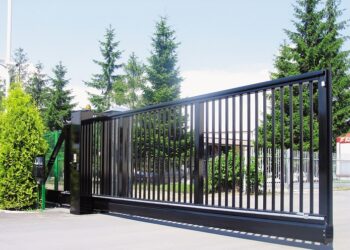 Откатные ворота: идеальное сочетание функциональности и элегантности