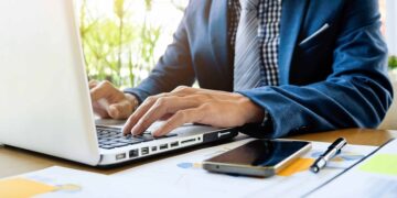 Неоспоримые преимущества работы с CRM: как это помогает в бизнесе