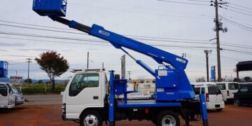 Оренда автовишок у Дніпрі: зручність та надійність