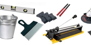 Інструменти для облицювальних робіт: плиткорізи, шпателі, кельми