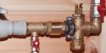 Обратный клапан в системах водопровода: преимущества и значение
