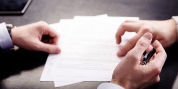 Договор купли-продажи квартиры у нотариуса в Киеве