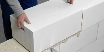 “Тихі вбивці” вашого будинку: ТОП-5 неочевидних помилок при будівництві з газоблоку