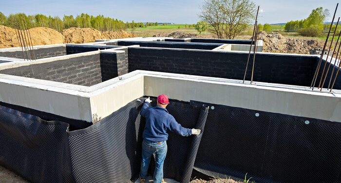 Гідроізоляція фундаменту: чому це критично важливо для довговічності будинку