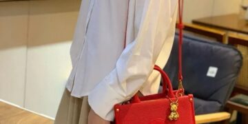 Женские сумки Loewe в магазине Idealism: популярные модели и советы по выбору