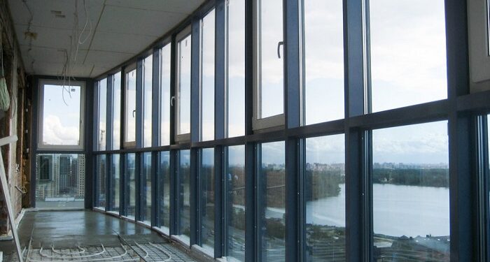 Правила и советы по безопасному и эффективному монтажу панорамного остекления