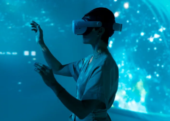 VR headsets as a tool for earning money from virtual games and entertainment